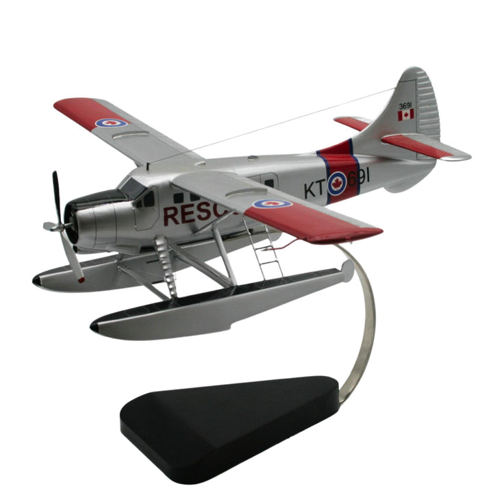 Modèle réduit d'un avion De Havilland Rescue Canada DHC-3 Otter vu de 3/4