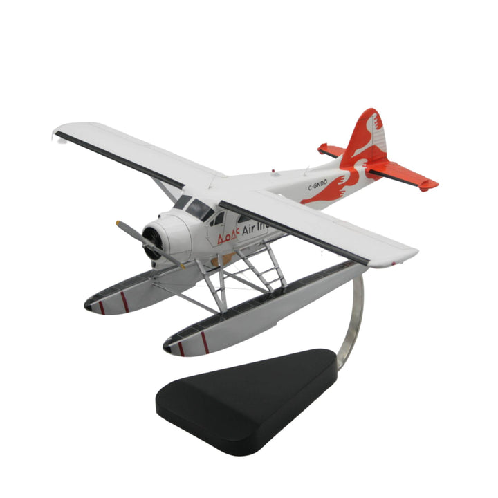 Modèle réduit d'un avion Beaver Air Inuit vu de 3/4