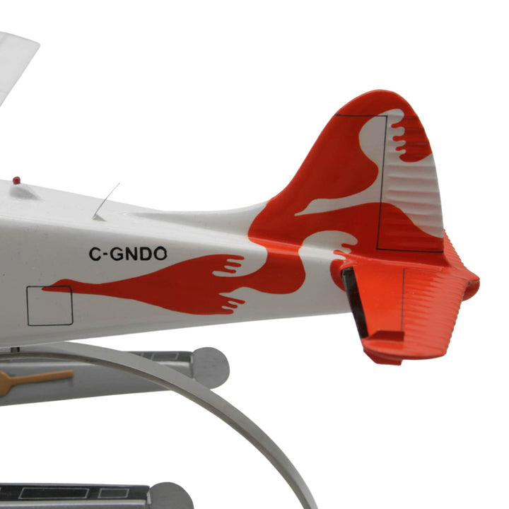 Arrière d'un Modèle réduit d'un avion Beaver Air Inuit vu de côté