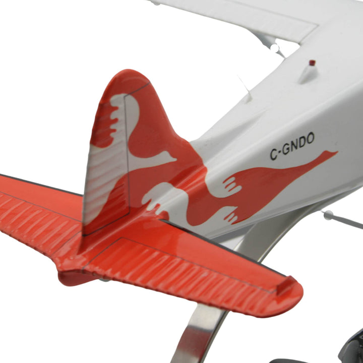 Détails de l'arrière d'un Modèle réduit d'un avion Beaver Air Inuit vu de 3/4