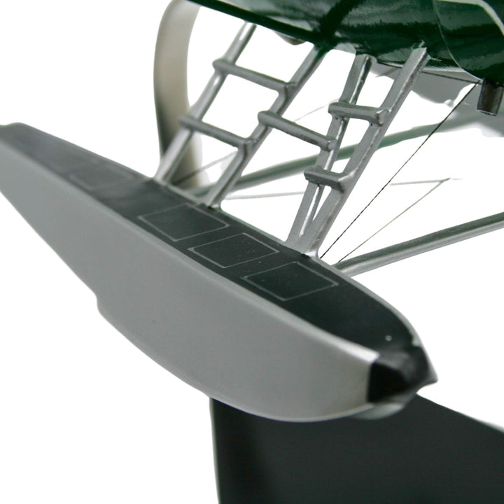 Flotteurs du Modèle réduit d'un hydravion Beaver avec le logo et les couleurs de la boutique Artisans Canada