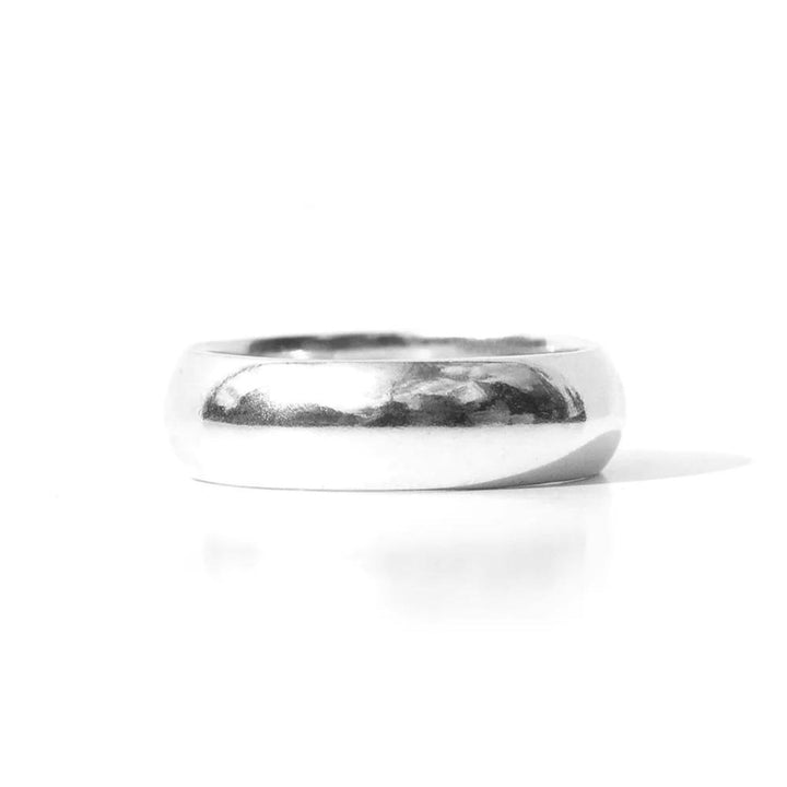 Bague Jordan argentée vue de proche par welldunn