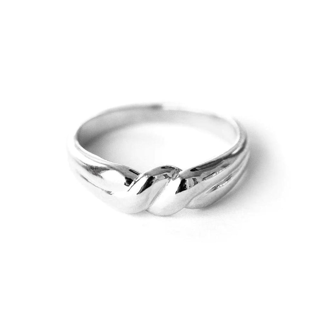 Bague argentée Knot par welldunn