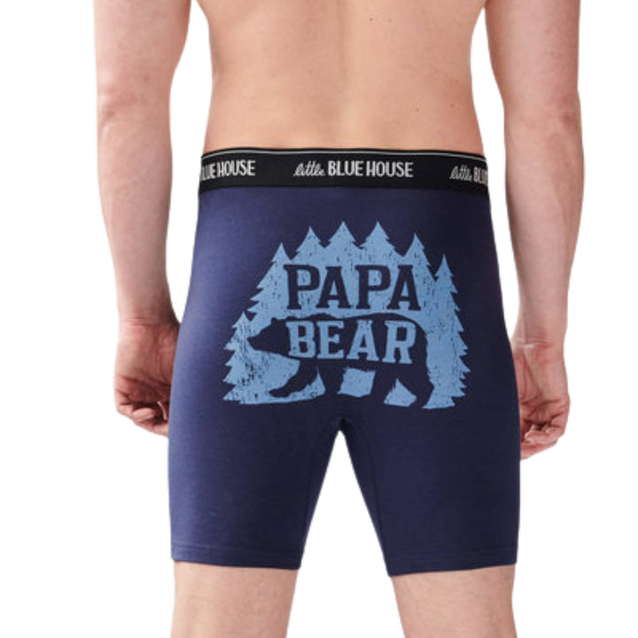 Mannequin portant un Boxer pour homme bleu avec Papa bear par Hatley vu de derrière