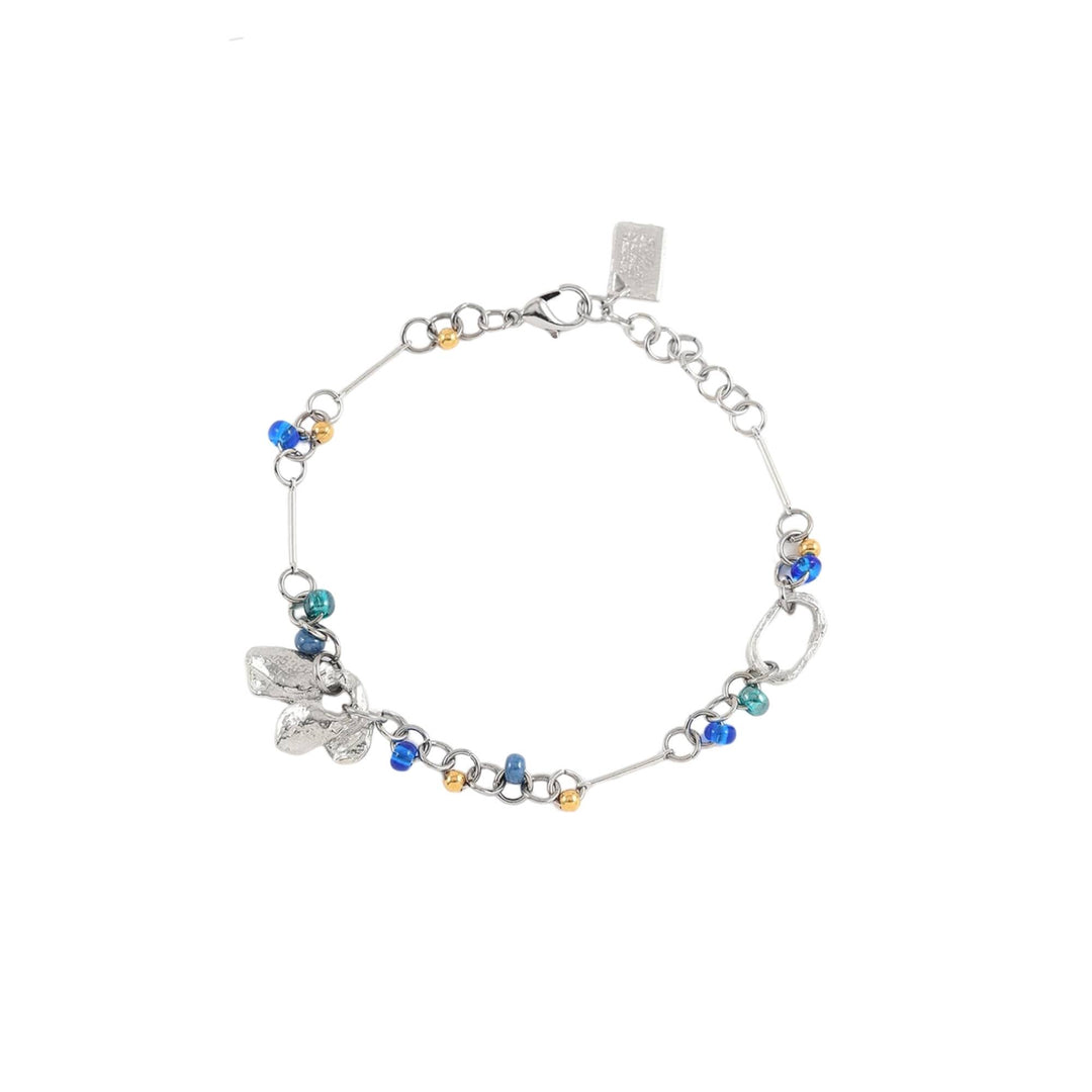 Bracelet argenté avec pierres bleues par Anne-Marie Chagnon