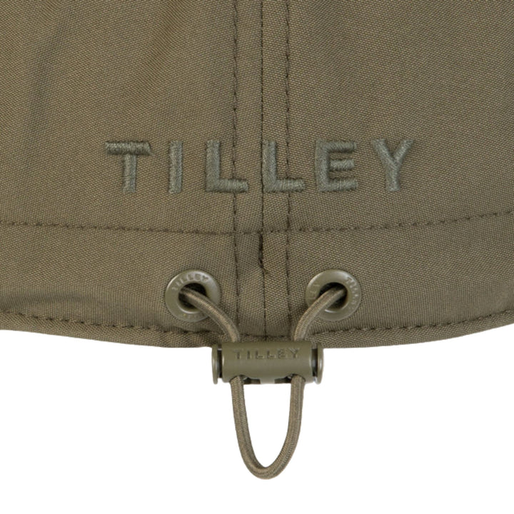 Détails de l'attache de la Casquette airflo vert par Tilley