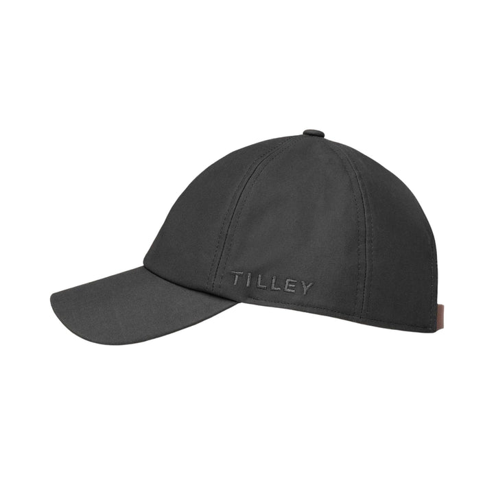 Casquette noire en coton ciré vue de côté par tilley