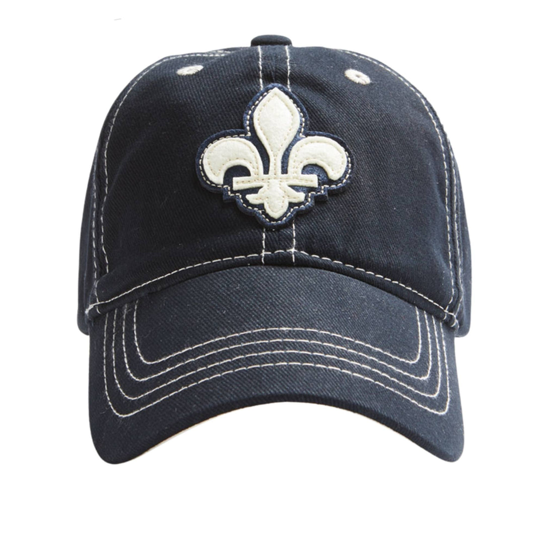 Casquette Québec bleue marine avec logo vue de devant par Red canoe