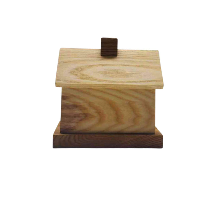 Porte encens en forme de chalet en bois par BoisBelleau vu de derrière