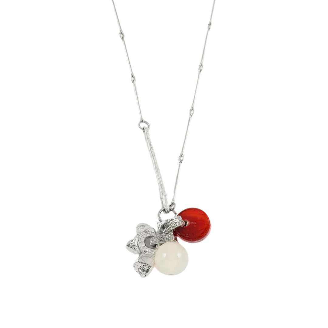 Pendentif rouge du collier Electre par ANne-Marie Chagnon