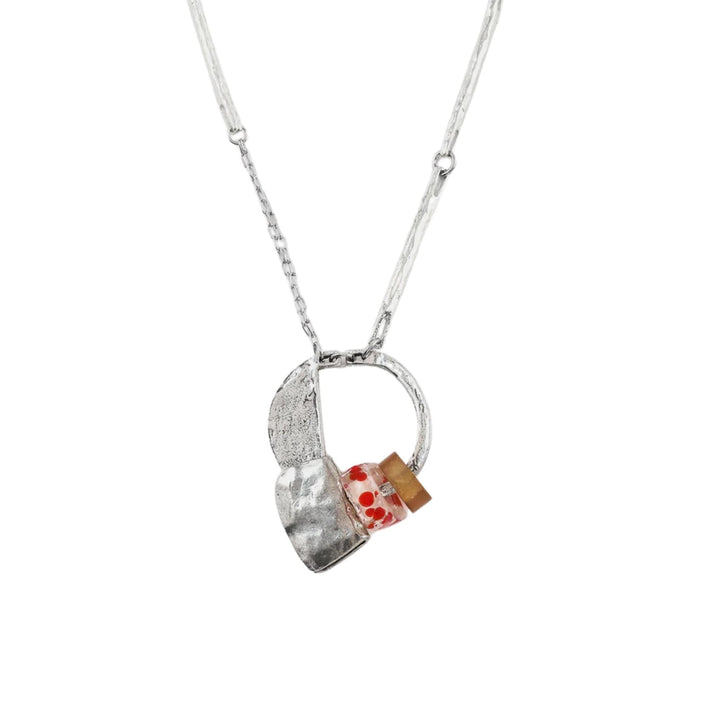 Pendentif rouge du collier Gemini par ANne-Marie Chagnon