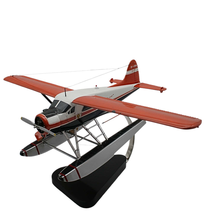 Modèle réduit d'un hydravion Wheeler Airline vu de 3/4 de proche