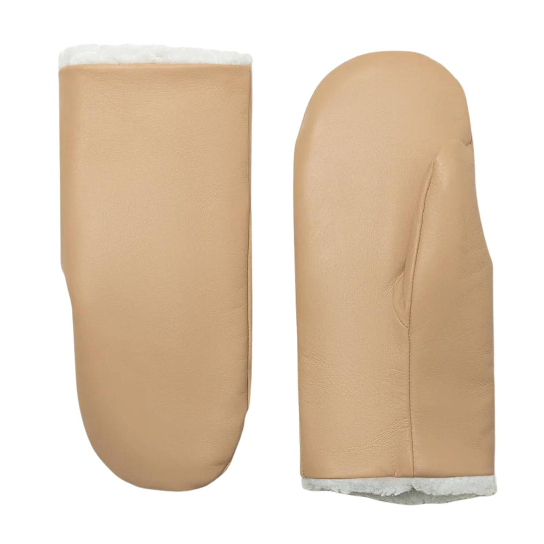 Mitaines en cuir classique beige par Milo and Dexter côte à côte
