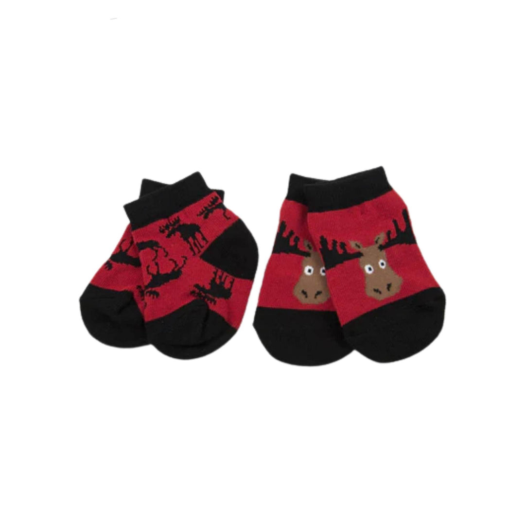 Deux paires de chaussettes pour bébé rouges et noirs avec motifs d'orignaux