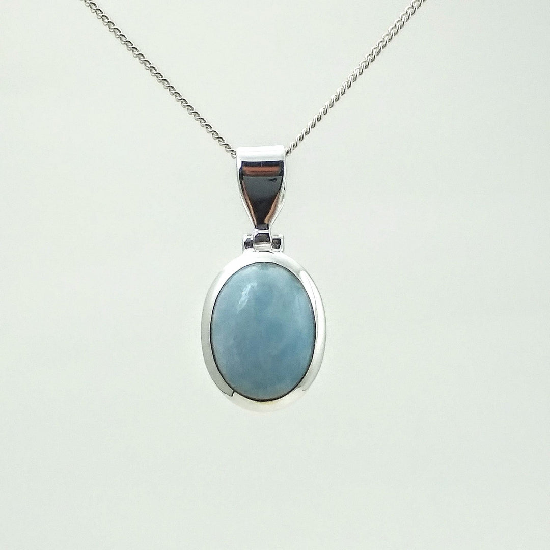 Pendentif Aigue-Marine ovale avec contour argenté par gemmes québec