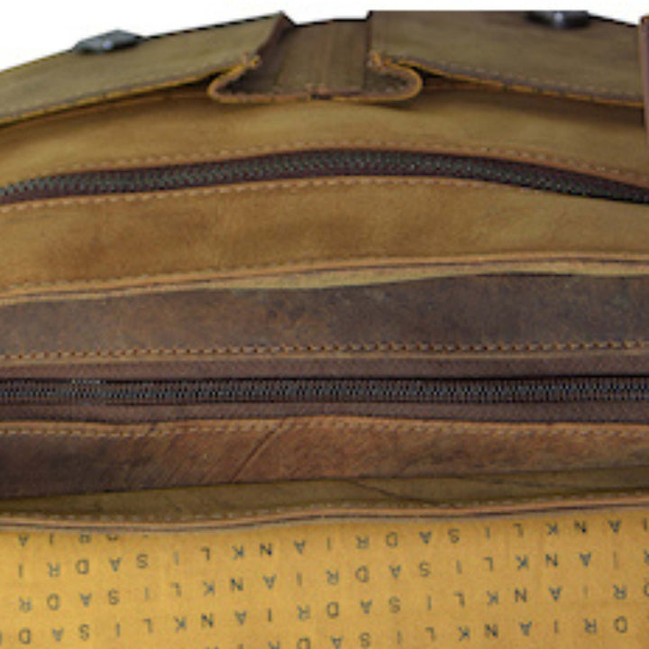 Sac Adrian Klis en cuir de bison 2908 vu de dessus avec la fermeture éclair