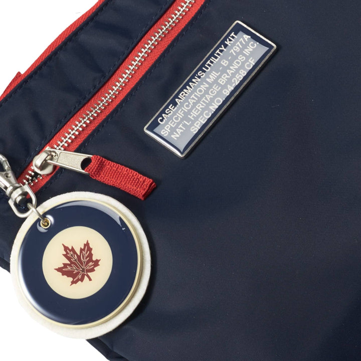 Détails du Sac à pochette RCAF bleu marine avec bandouillère par Red Canoe