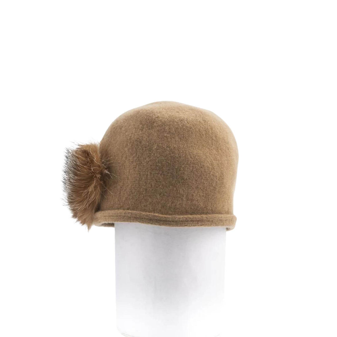 Tuque beige camel Cici avec pompom sur le côté par canadian hat