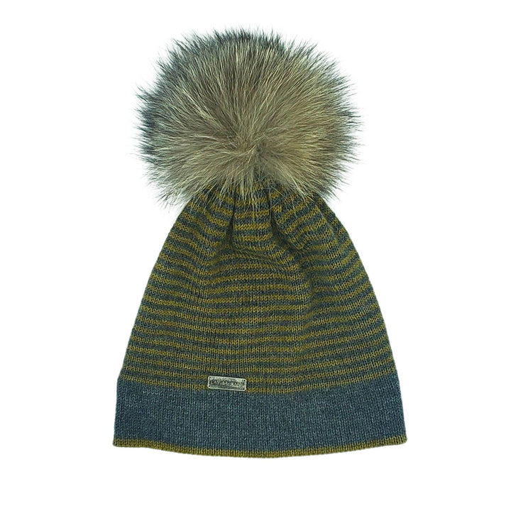 Tuque à rayures vertes et grises avec pompom gris par La fibre et moi