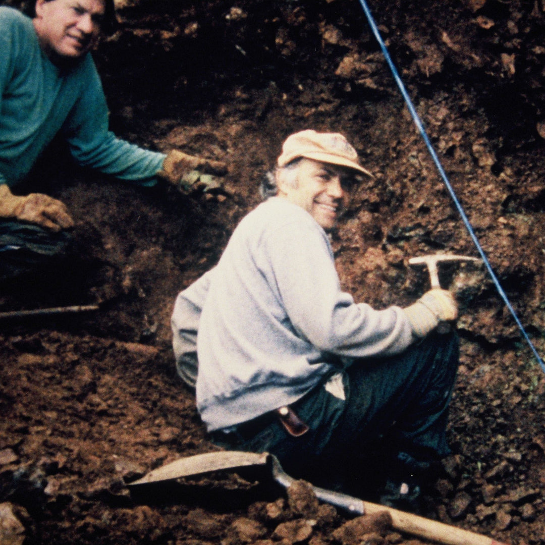 M. André Gagnon lorsqu'il a trouvé le filon de gaspéite dans les années 90.