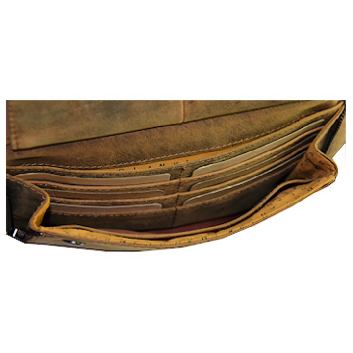 Intérieur de la pochette avant du sac banane en cuir de bison