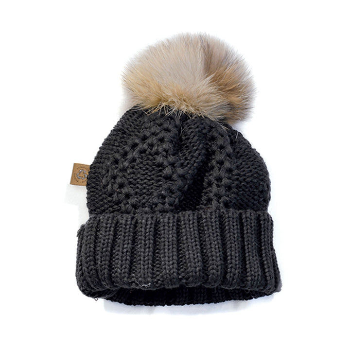tuque avec grosse maille de couleur noire avec pompom en coyote