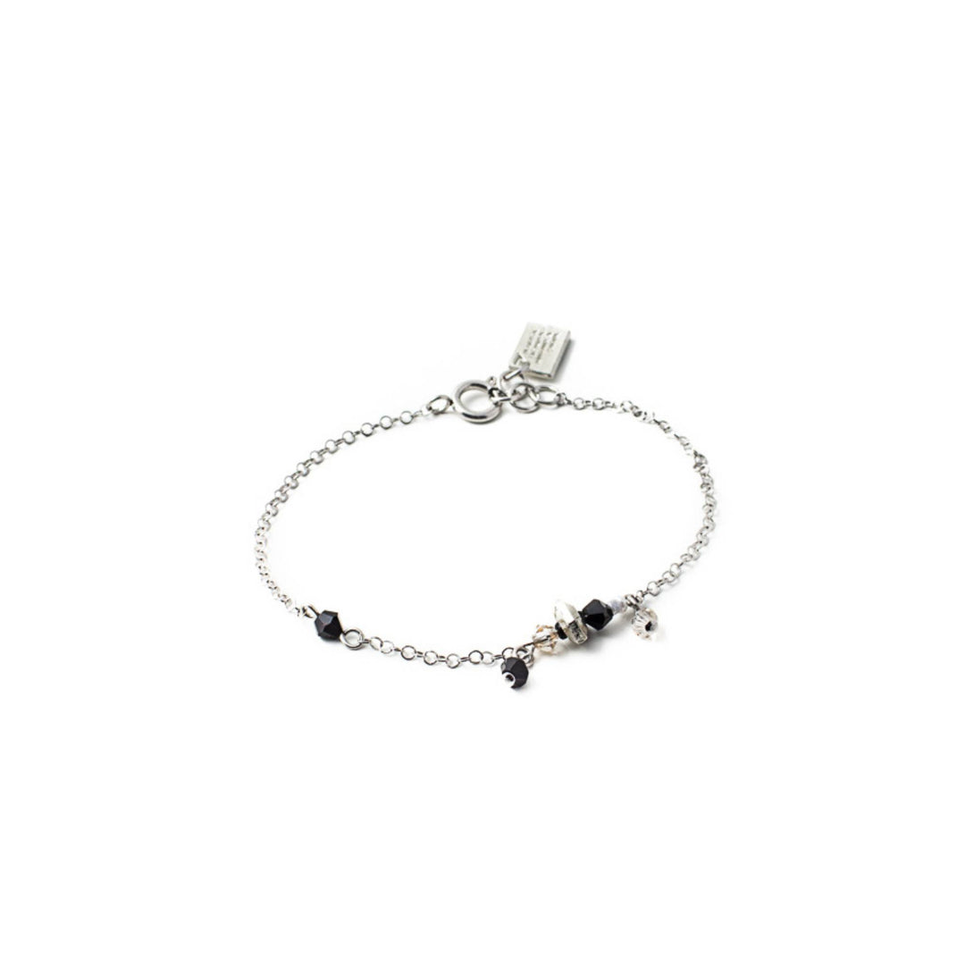 Bracelet Brela par Anne-Marie Chagnon argenté avec billes noires