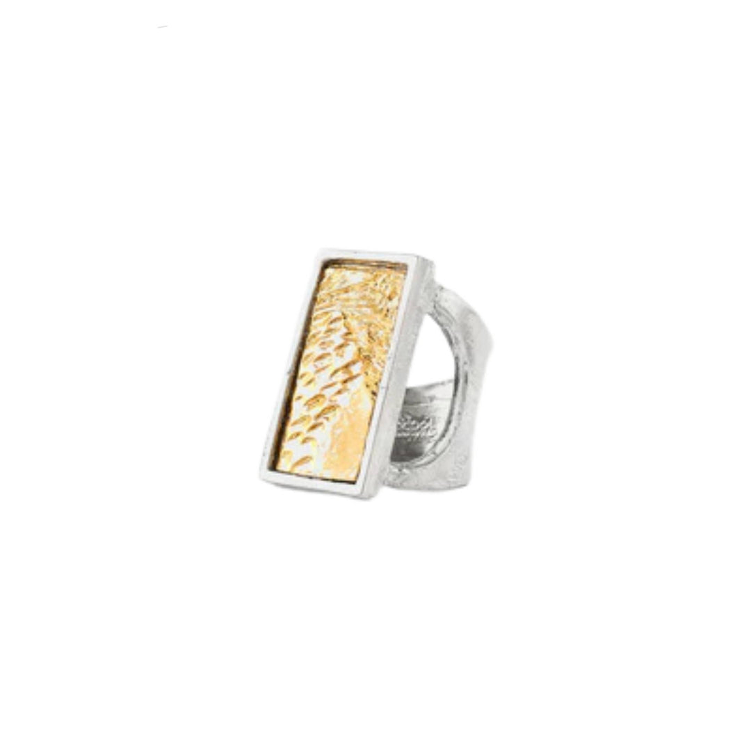 Bague rectangulaire en étain avec dessus doré