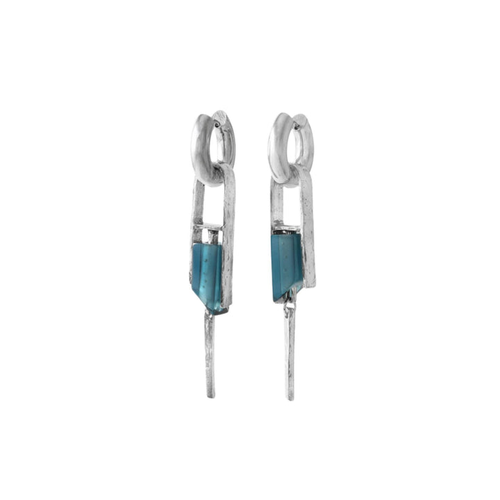 Boucles d'oreilles Sonia suspendues couleur bleues par Anne-Marie Chagnon