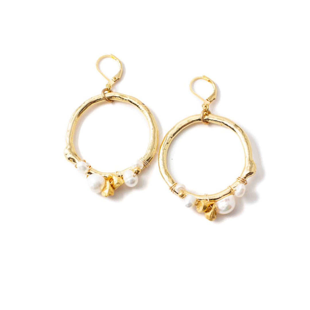 Boucles d'oreilles vincent or avec perles par Anne-Marie Chagnon