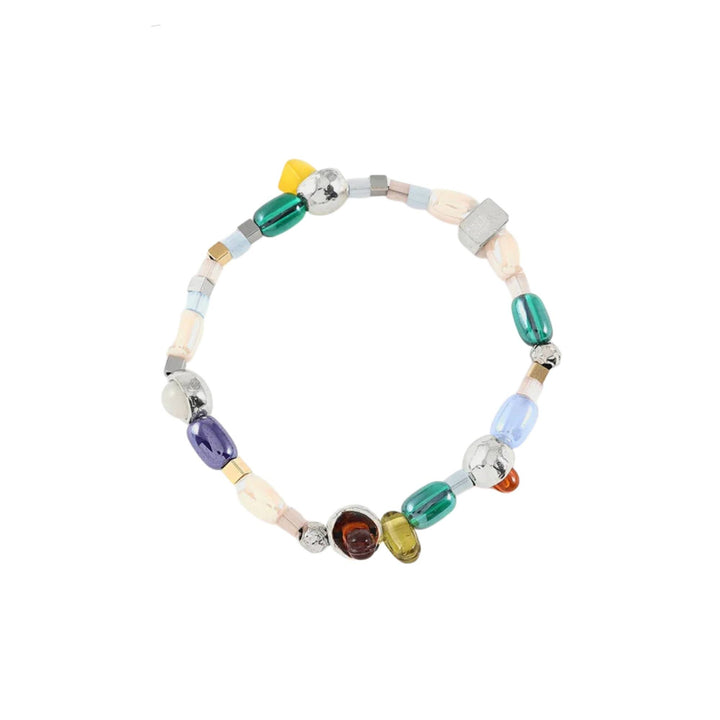 Bracelet avec billes de verre colorées et pièces en étain brut par Anne-Marie Chagnon vu de dessus