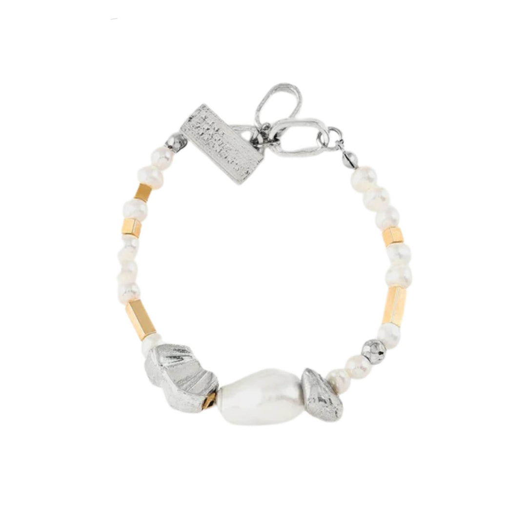 Bracelet en étain et plaqué or avec perles Gator par Anne-Marie Chagnon vu de dessus