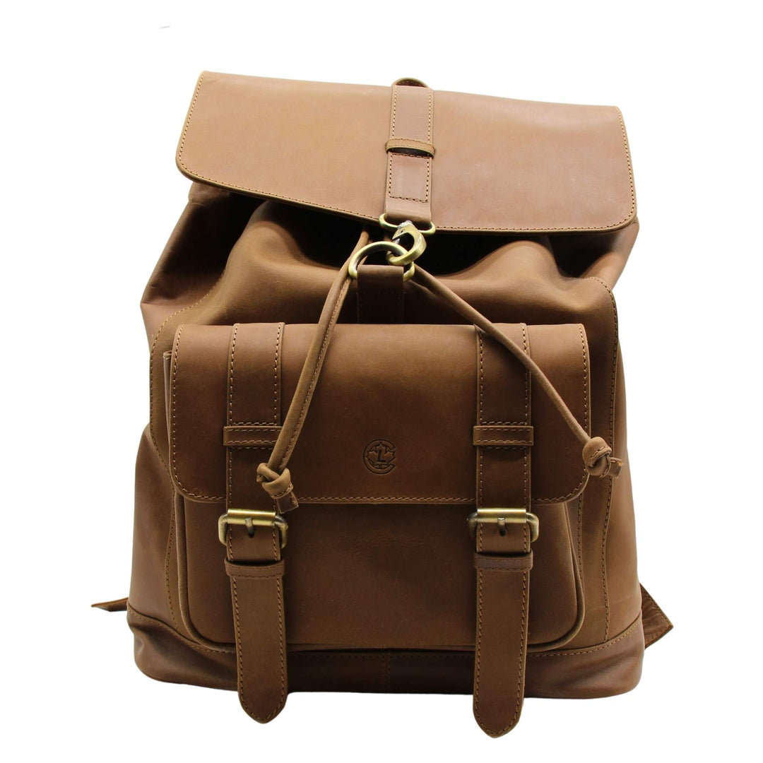 Sac à dos en cuir de buffle fermé par fermoir à crochet par Canadian leather vu de devant