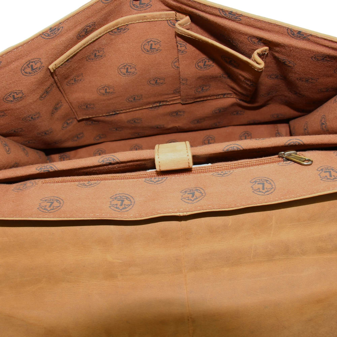 1e Compartiment du Sac rectangulaire en cuir de buffle par Canadian Leather