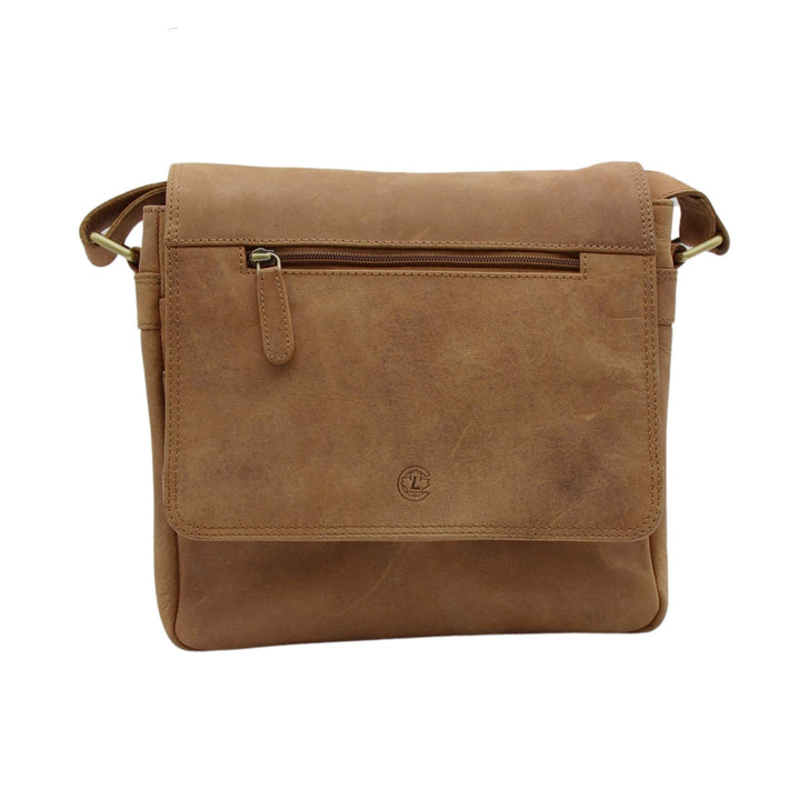 Sac messager carré en cuir de buffle avec rabat par Canadian Leather vu de devant