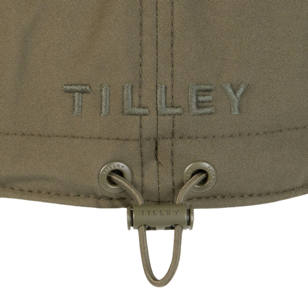 Détails de l'attache de la Casquette airflo vert par Tilley 