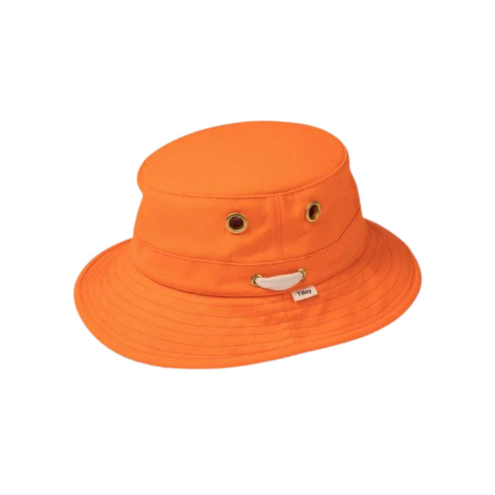 Chapeau Iconique T1 orange par Tilley vu de 3/4