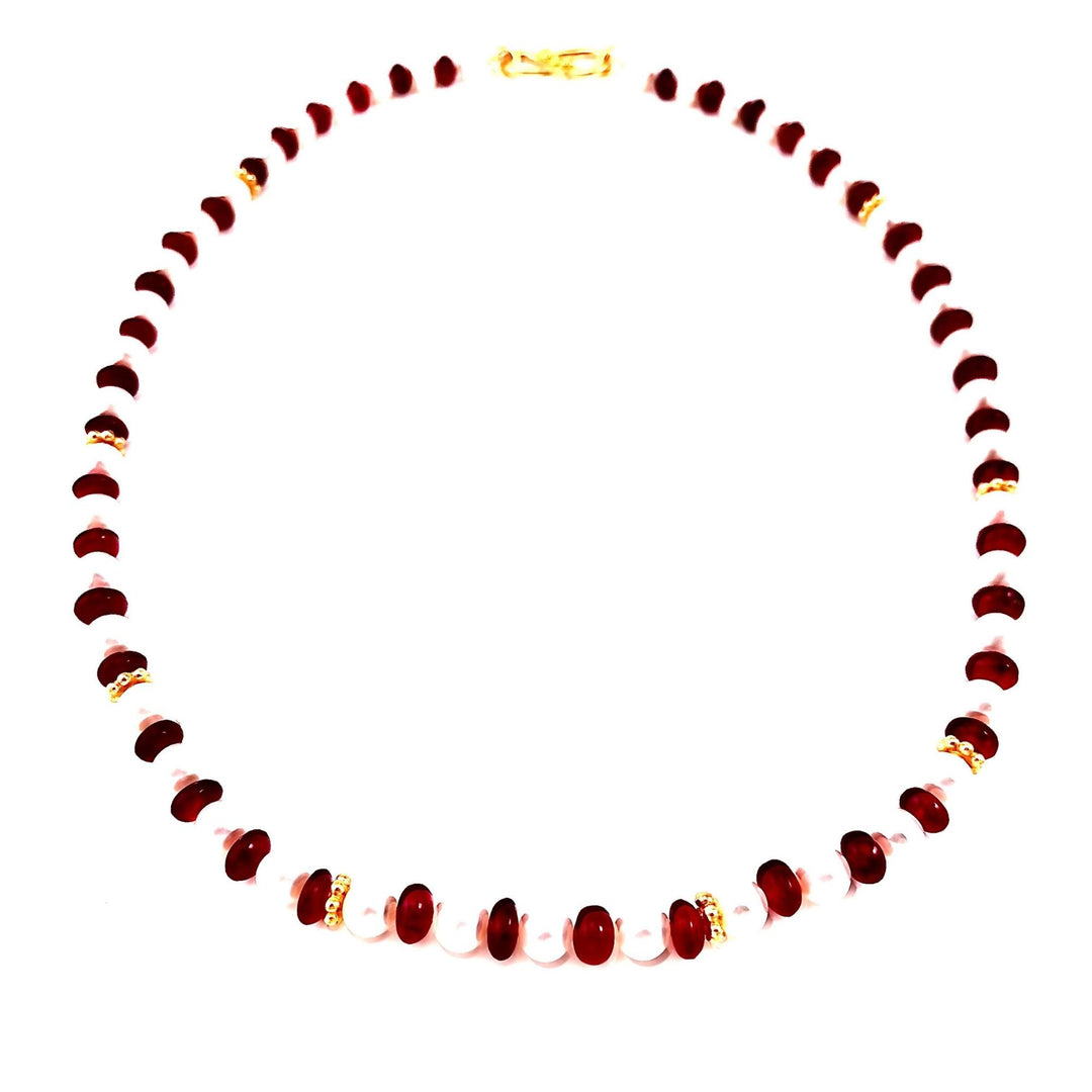 Collier avec eudyalite rouge, perles et billes vermeil par Gemmes Québec