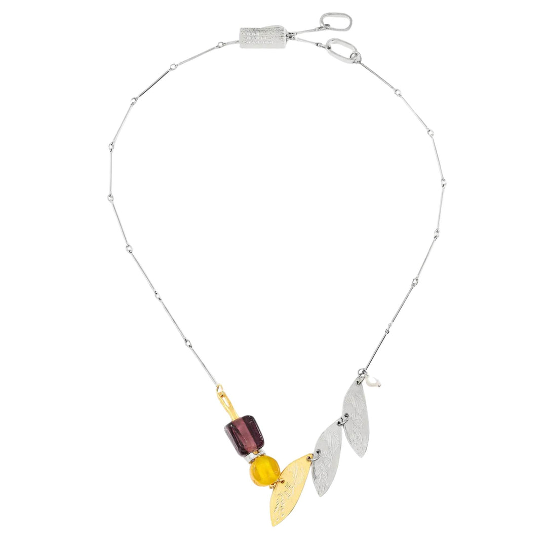 Collier Gienah fleur d'automne avec étain et plaqué or par Anne-Marie Chagnon vu de dessus