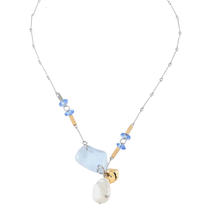 Collier avec verre bleu et étain plaqué or Isaria par Anne-Marie Chagnon vu de dessus