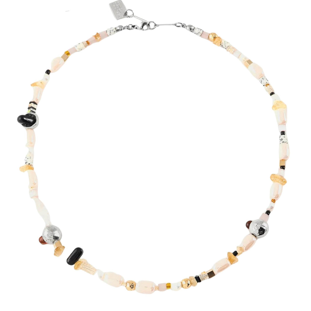 Collier Krio napolitaine par ANne-Marie Chagnon vu de dessus
