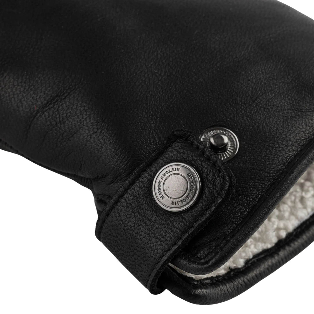 Détails du bouton des Gants en cuir noir Felix par Auclair