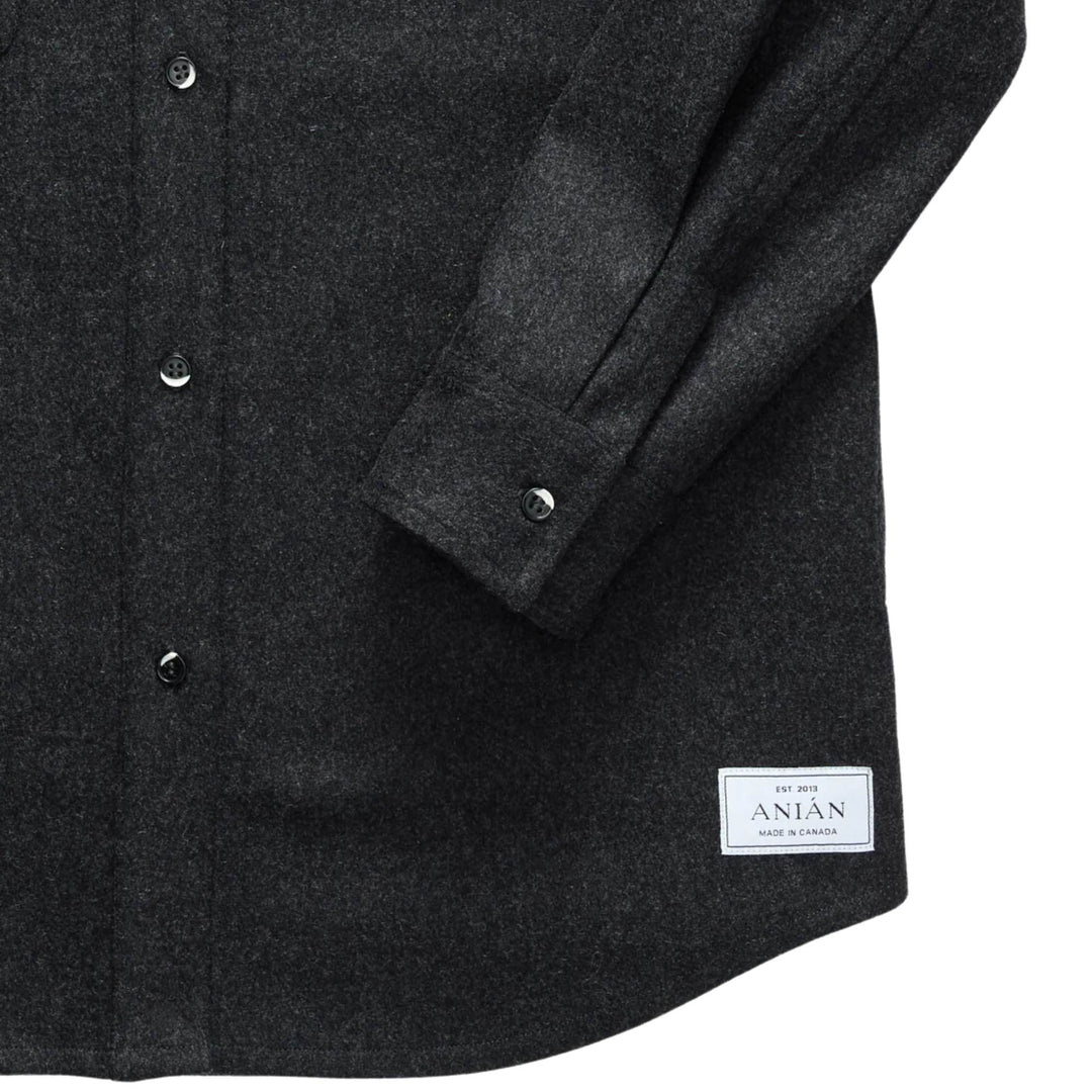 Manche du Manteau en laine melton charcoal pour femme par Anian