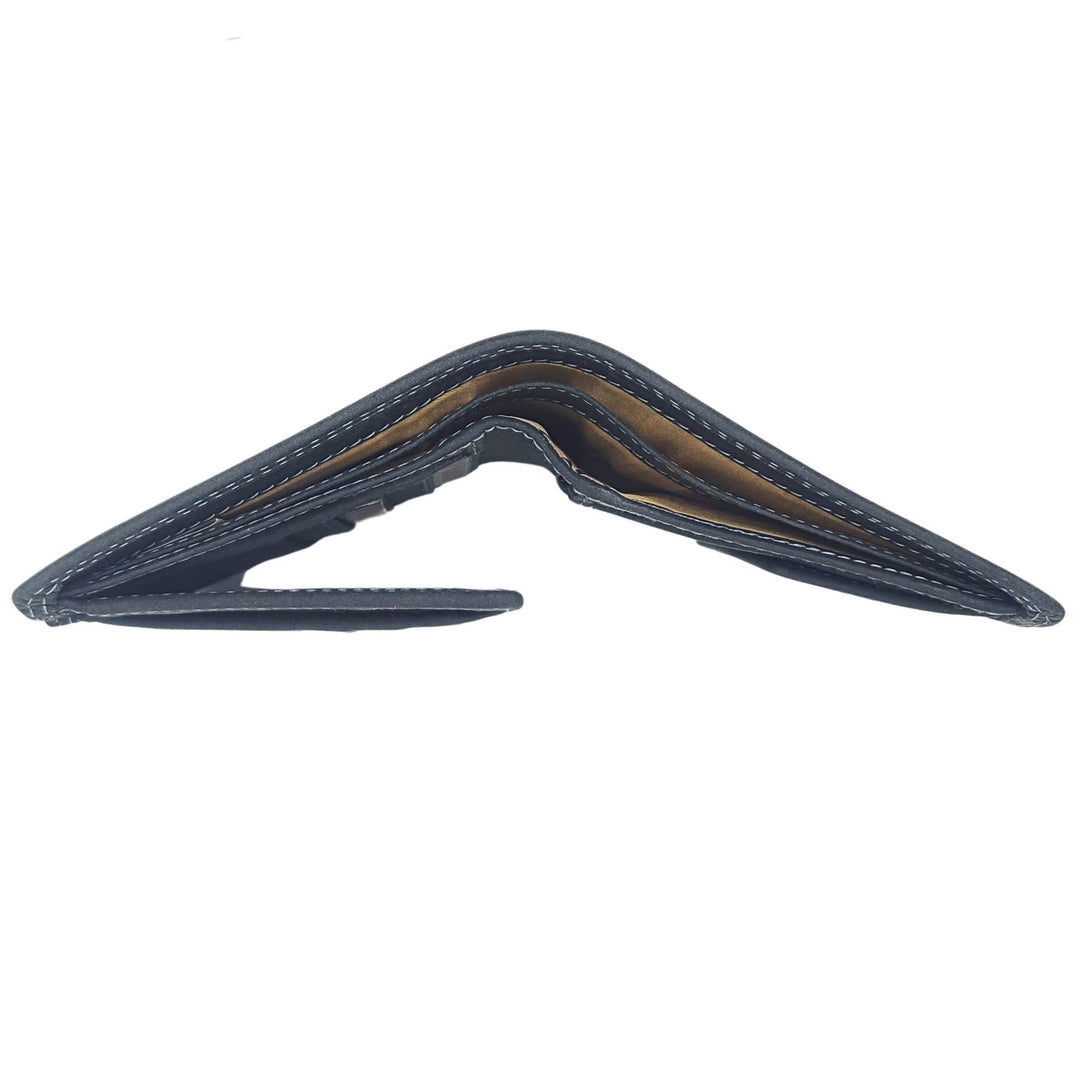 Portefeuille en cuir de buffle noir w116  par Canadian Leather vu de dessus