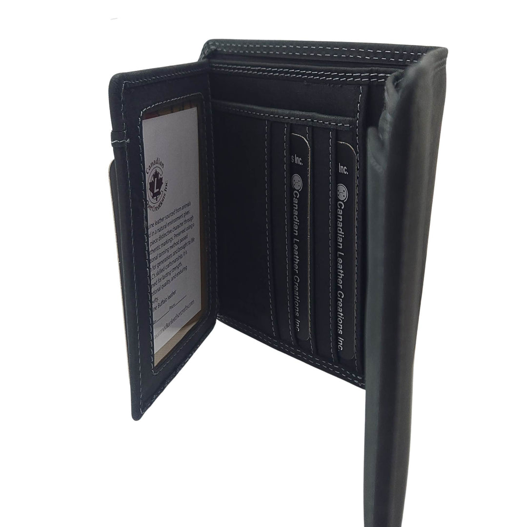Détails de la fenêtre pour cartes du Portefeuille en cuir de buffle noir w116  par Canadian Leather 