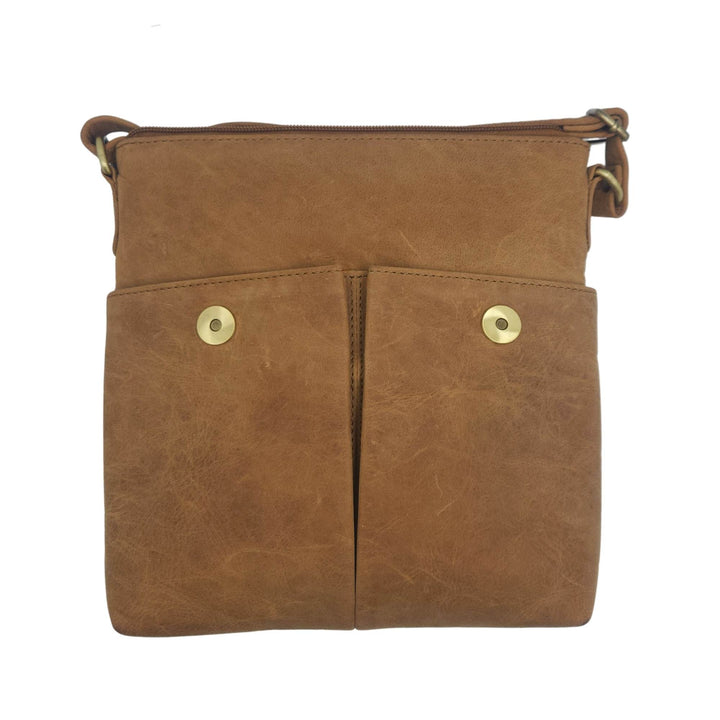 Sac carré en cuir de buffle 1520 par Canadian Leather vu de devant avec rabat ouvert