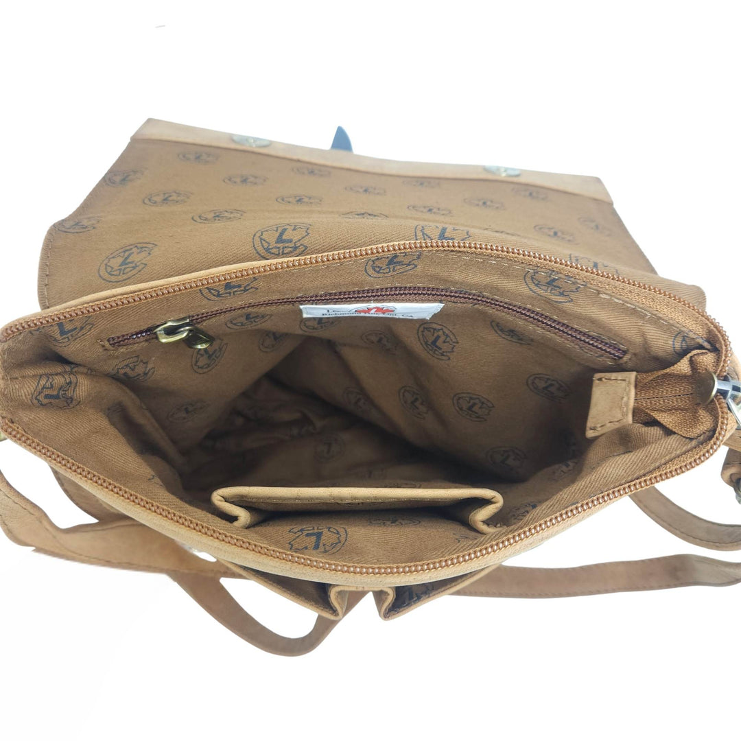 Sac carré en cuir de buffle 1520 par Canadian Leather vu de l'intérieur