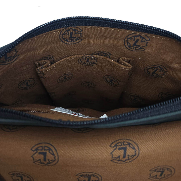 Détail de la pochette pour téléphone du Sac carré en cuir de buffle 1520 noir par Canadian Leather 