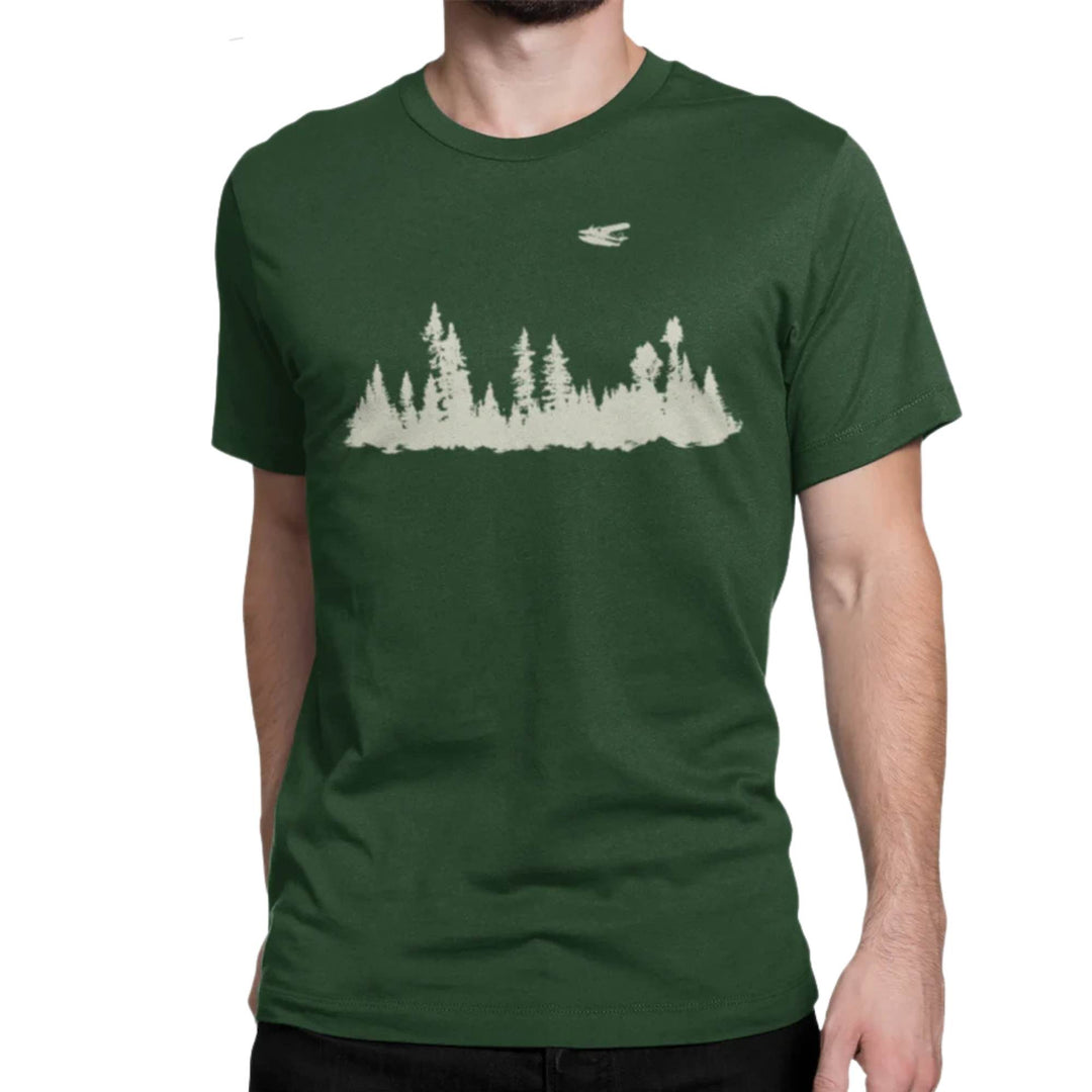 T-shirt vert avec une forêt et un hydravion dans le ciel par KM54