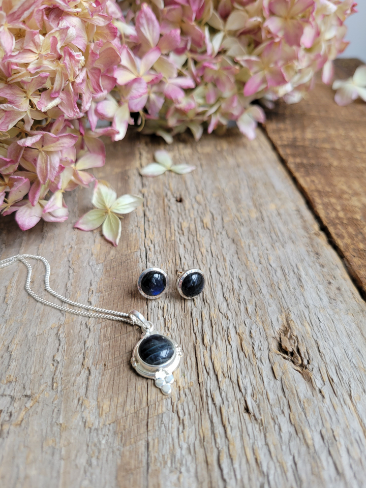 Labrador's labradorite stud earrings